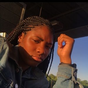 Meet your Posher, Mia